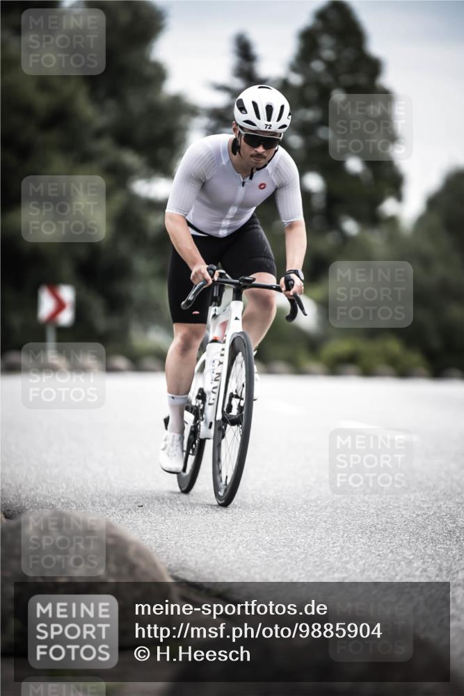21.06.2026 - 29. Vierlanden-Triathlon H.Heesch http://msf.ph/oto/9885904 21.06.2026 10:39:09 Radfahren 72, 181 meine-sportfotos.de