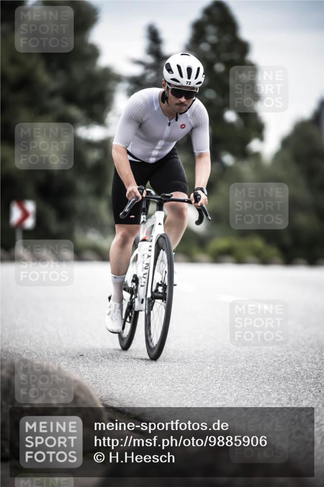 21.06.2026 - 29. Vierlanden-Triathlon H.Heesch http://msf.ph/oto/9885906 21.06.2026 10:39:09 Radfahren 72, 181 meine-sportfotos.de