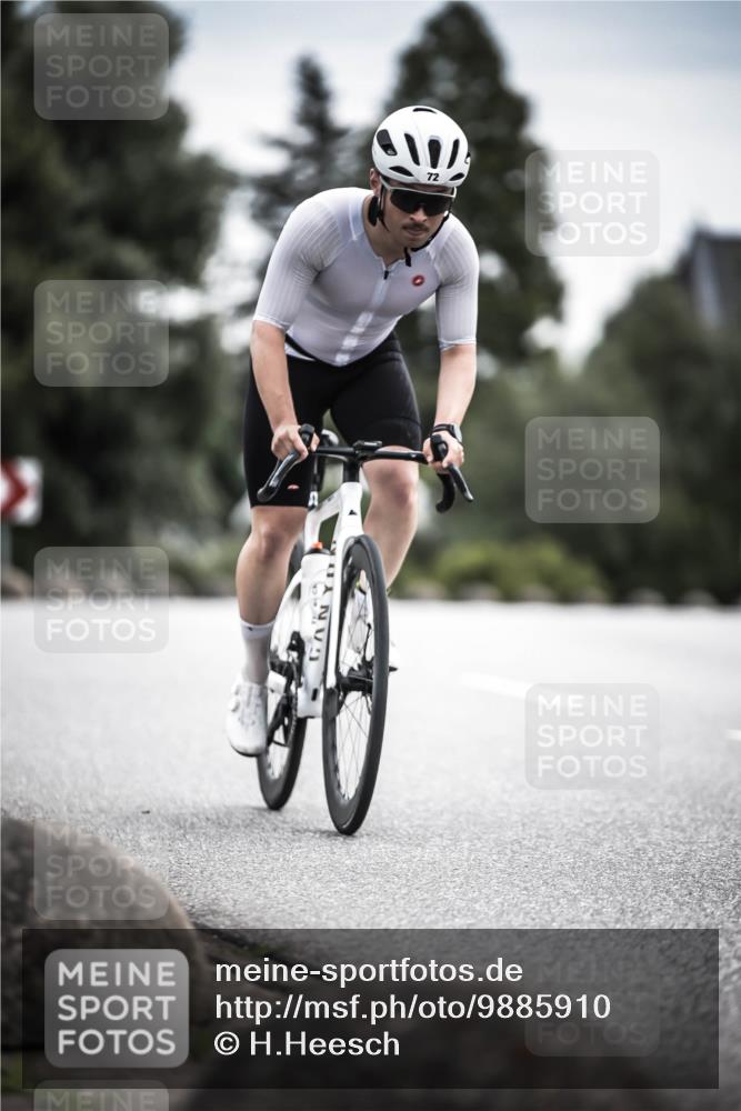 21.06.2026 - 29. Vierlanden-Triathlon H.Heesch http://msf.ph/oto/9885910 21.06.2026 10:39:09 Radfahren 72, 181 meine-sportfotos.de
