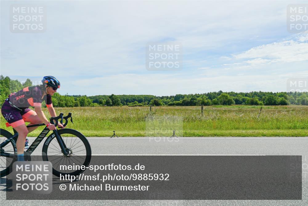 21.06.2026 - Viking Triathlon Michael Burmester http://msf.ph/oto/9885932 21.06.2026 11:40:43 Radfahren 7, 155, 260, 317, 366, 425, 445, 465 meine-sportfotos.de