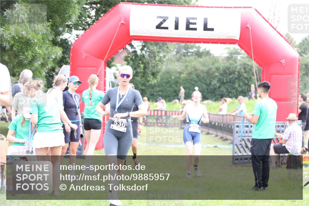21.06.2026 - 29. Vierlanden-Triathlon Andreas Tolksdorf http://msf.ph/oto/9885957 21.06.2026 11:30:02 Ziel 404, 406, 545, 404, 406, 545 meine-sportfotos.de