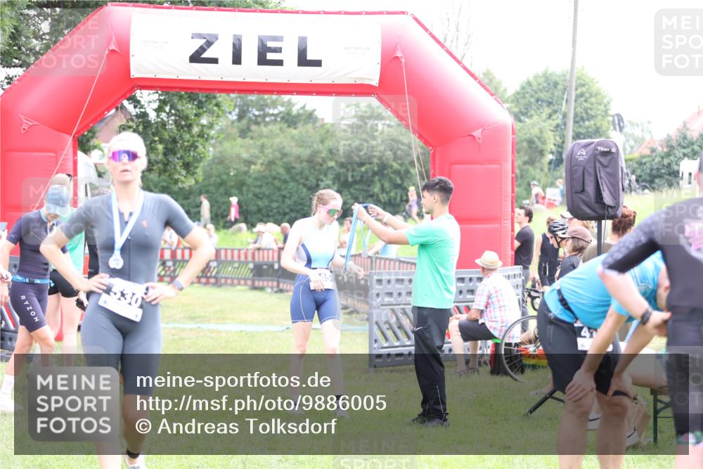 21.06.2026 - 29. Vierlanden-Triathlon Andreas Tolksdorf http://msf.ph/oto/9886005 21.06.2026 11:30:03 Ziel 406, 545, 614, 406, 545, 614 meine-sportfotos.de