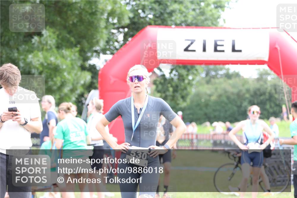 21.06.2026 - 29. Vierlanden-Triathlon Andreas Tolksdorf http://msf.ph/oto/9886018 21.06.2026 11:30:05 Ziel 406, 614, 406, 614 meine-sportfotos.de
