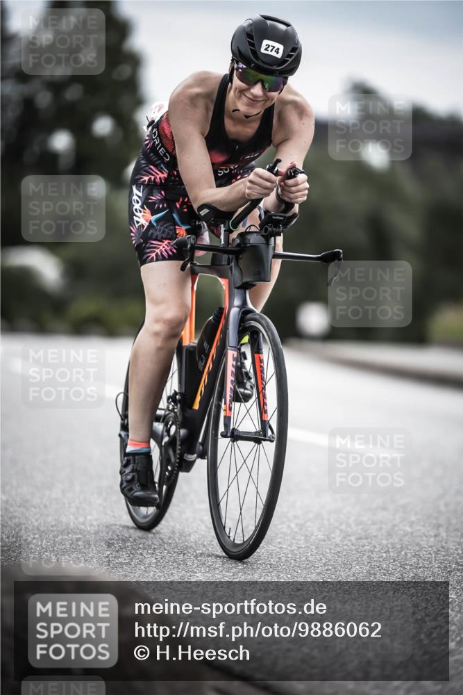 21.06.2026 - 29. Vierlanden-Triathlon H.Heesch http://msf.ph/oto/9886062 21.06.2026 10:39:37 Radfahren 23, 30, 198, 274, 277 meine-sportfotos.de
