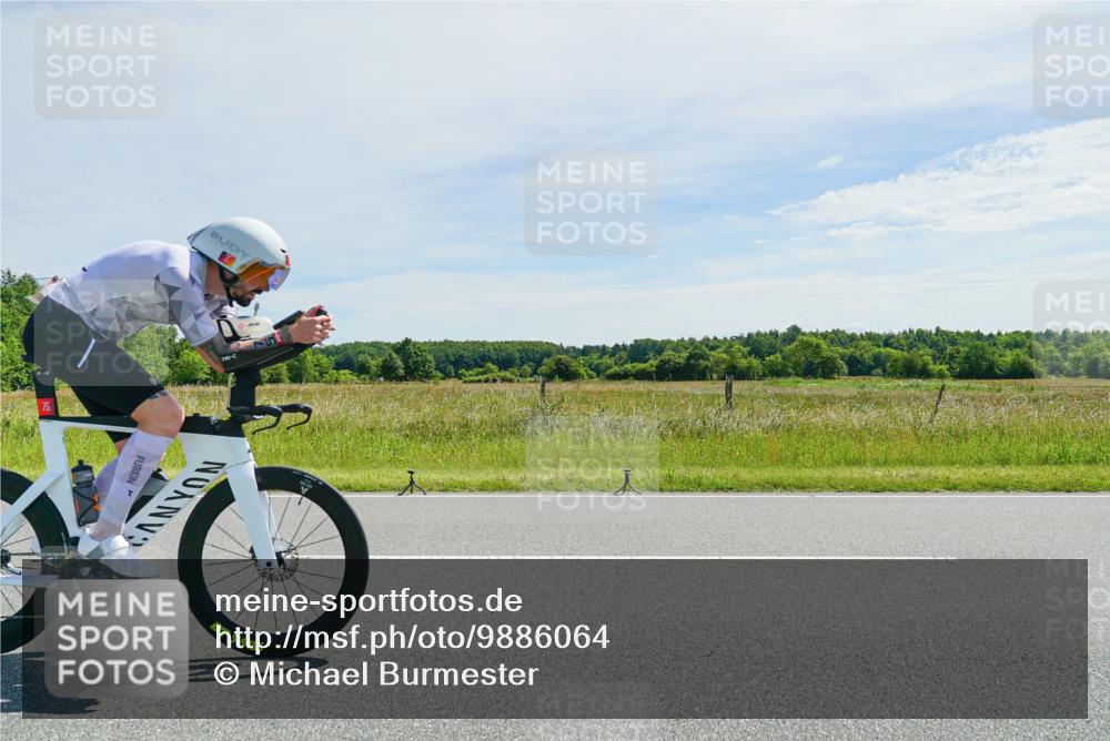 21.06.2026 - Viking Triathlon Michael Burmester http://msf.ph/oto/9886064 21.06.2026 11:44:04 Radfahren 20, 68, 70, 75, 255, 261, 370, 419, 463, 642, 670 meine-sportfotos.de
