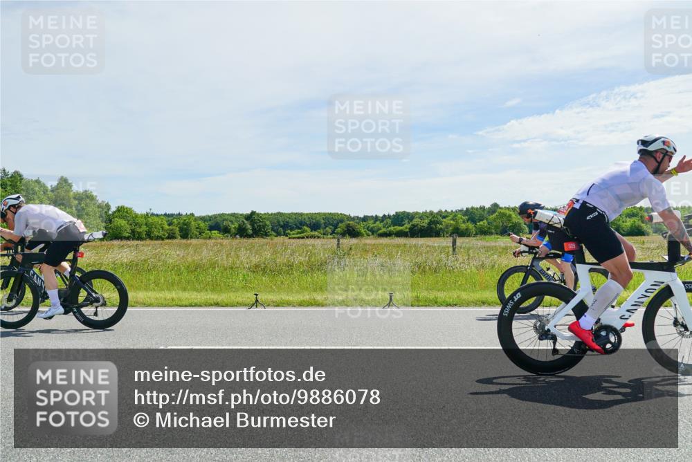 21.06.2026 - Viking Triathlon Michael Burmester http://msf.ph/oto/9886078 21.06.2026 11:44:22 Radfahren 44, 84, 163, 166, 199, 211, 252, 282, 289, 348, 348, 374, 387, 411, 509, 561, 608, 613, 643 meine-sportfotos.de