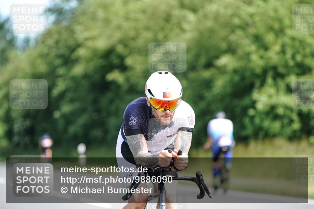 21.06.2026 - Viking Triathlon Michael Burmester http://msf.ph/oto/9886090 21.06.2026 11:26:10 Radfahren 52, 58, 86, 133, 133, 165, 169, 190, 280, 316, 429, 442, 526, 527, 546, 645 meine-sportfotos.de