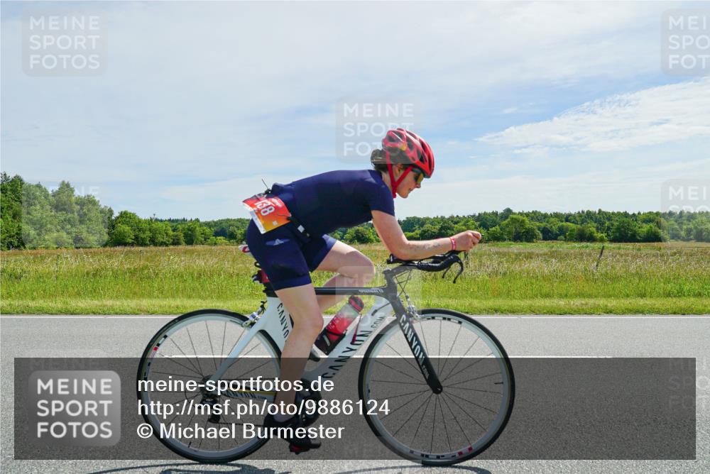 21.06.2026 - Viking Triathlon Michael Burmester http://msf.ph/oto/9886124 21.06.2026 11:45:31 Radfahren 8, 72, 78, 198, 259, 438, 526, 560 meine-sportfotos.de