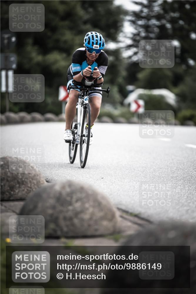 21.06.2026 - 29. Vierlanden-Triathlon H.Heesch http://msf.ph/oto/9886149 21.06.2026 10:39:58 Radfahren 300 meine-sportfotos.de