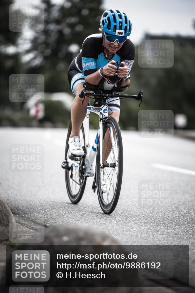 21.06.2026 - 29. Vierlanden-Triathlon H.Heesch http://msf.ph/oto/9886192 21.06.2026 10:39:59 Radfahren 154, 300 meine-sportfotos.de
