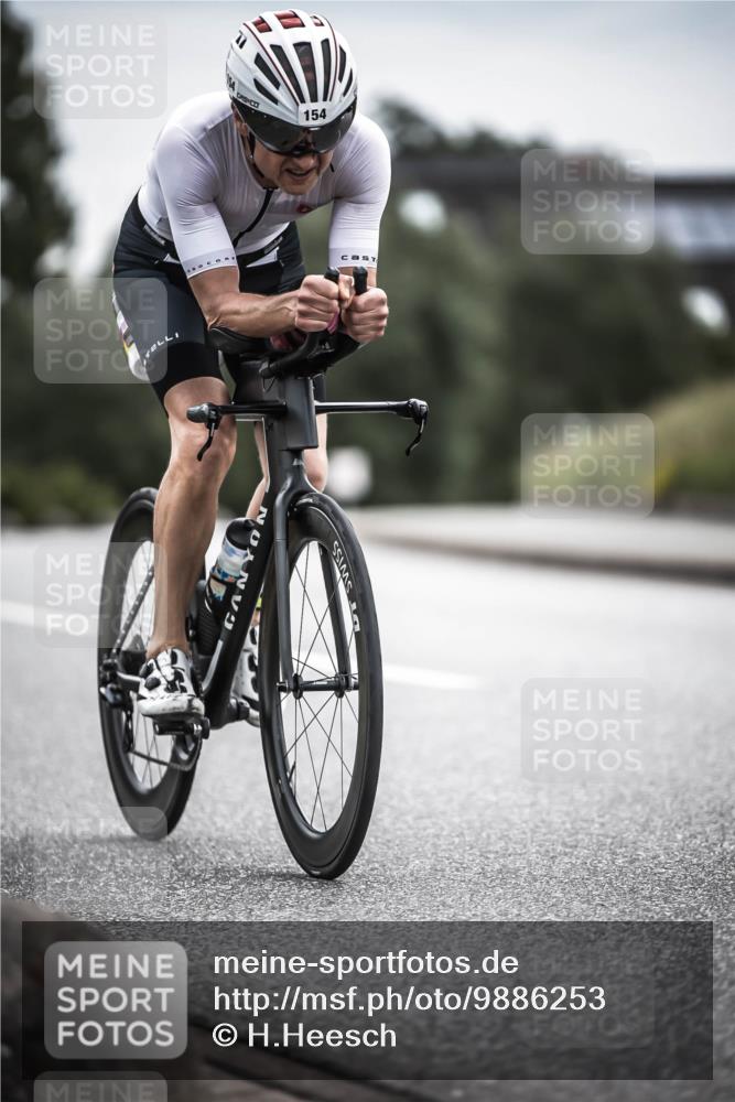 21.06.2026 - 29. Vierlanden-Triathlon H.Heesch http://msf.ph/oto/9886253 21.06.2026 10:40:07 Radfahren 154, 309 meine-sportfotos.de