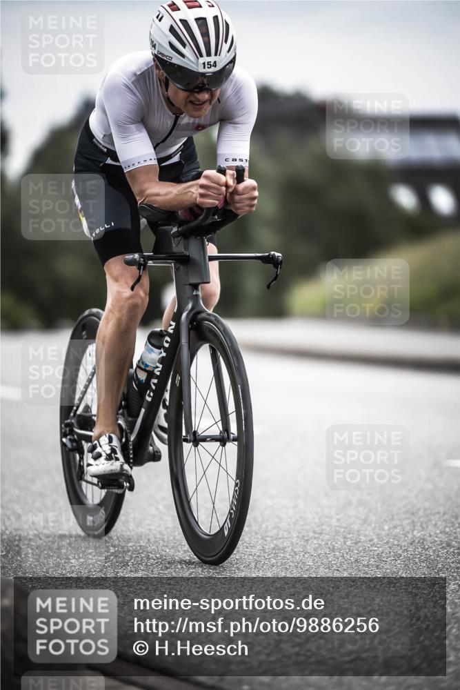 21.06.2026 - 29. Vierlanden-Triathlon H.Heesch http://msf.ph/oto/9886256 21.06.2026 10:40:07 Radfahren 154, 309 meine-sportfotos.de