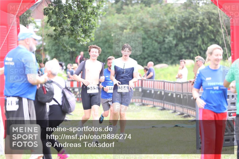 21.06.2026 - 29. Vierlanden-Triathlon Andreas Tolksdorf http://msf.ph/oto/9886274 21.06.2026 11:31:09 Ziel 338, 616, 622, 338, 616, 622 meine-sportfotos.de