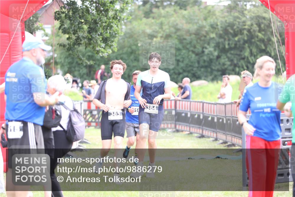 21.06.2026 - 29. Vierlanden-Triathlon Andreas Tolksdorf http://msf.ph/oto/9886279 21.06.2026 11:31:09 Ziel 338, 616, 622, 338, 616, 622 meine-sportfotos.de