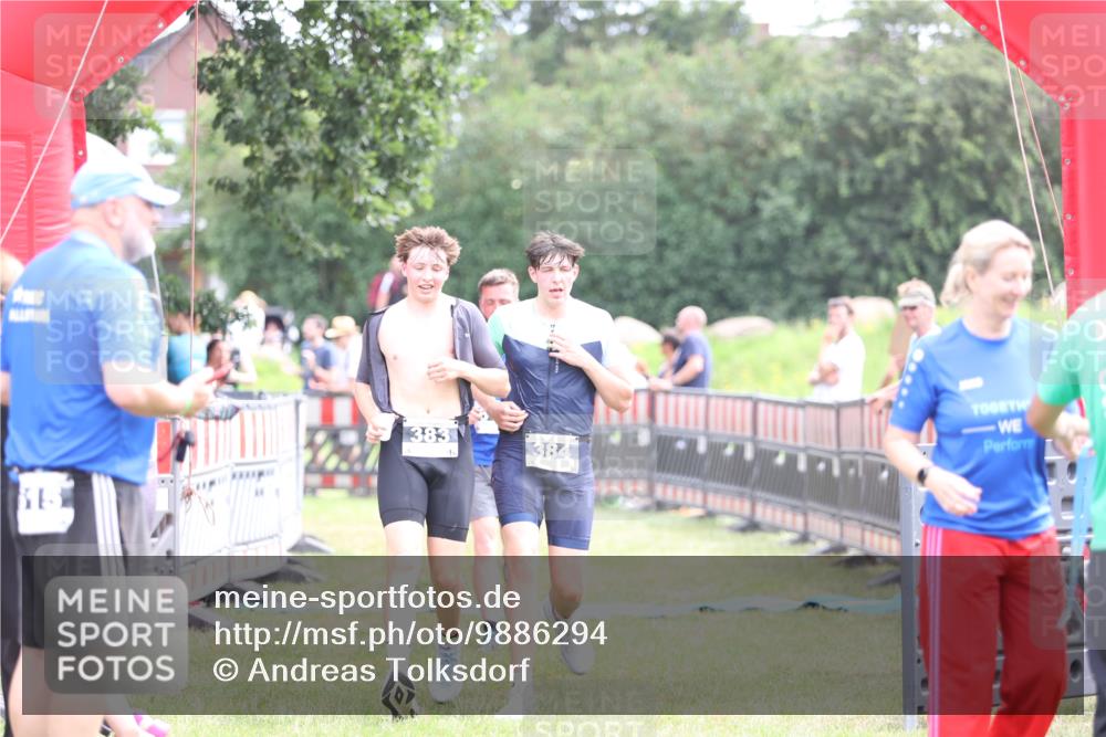 21.06.2026 - 29. Vierlanden-Triathlon Andreas Tolksdorf http://msf.ph/oto/9886294 21.06.2026 11:31:09 Ziel 338, 616, 622, 338, 616, 622 meine-sportfotos.de