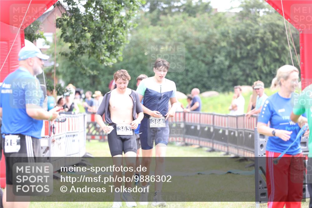 21.06.2026 - 29. Vierlanden-Triathlon Andreas Tolksdorf http://msf.ph/oto/9886302 21.06.2026 11:31:09 Ziel 338, 616, 622, 338, 616, 622 meine-sportfotos.de