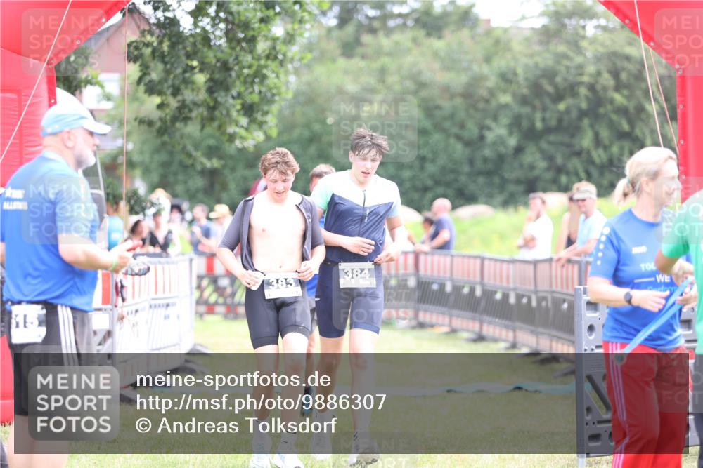 21.06.2026 - 29. Vierlanden-Triathlon Andreas Tolksdorf http://msf.ph/oto/9886307 21.06.2026 11:31:09 Ziel 338, 616, 622, 338, 616, 622 meine-sportfotos.de