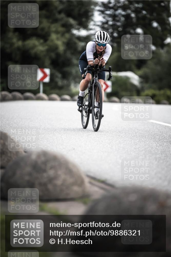 21.06.2026 - 29. Vierlanden-Triathlon H.Heesch http://msf.ph/oto/9886321 21.06.2026 10:40:39 Radfahren 151, 280 meine-sportfotos.de