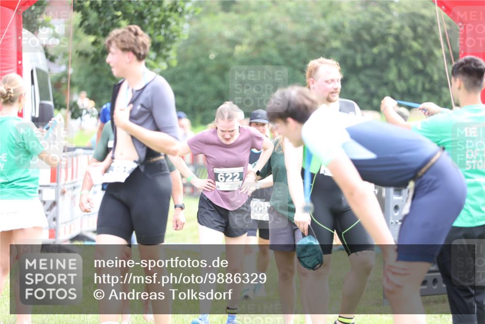 21.06.2026 - 29. Vierlanden-Triathlon Andreas Tolksdorf http://msf.ph/oto/9886329 21.06.2026 11:31:24 Ziel 509, 622, 509, 622 meine-sportfotos.de