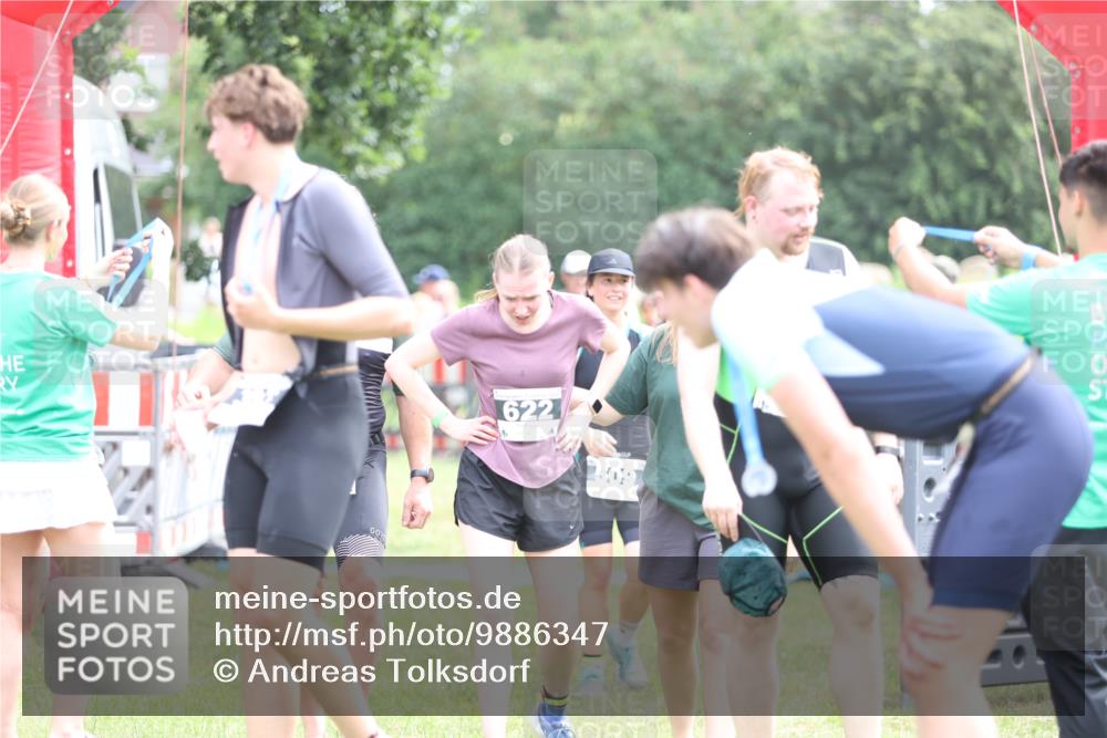 21.06.2026 - 29. Vierlanden-Triathlon Andreas Tolksdorf http://msf.ph/oto/9886347 21.06.2026 11:31:24 Ziel 509, 622, 509, 622 meine-sportfotos.de