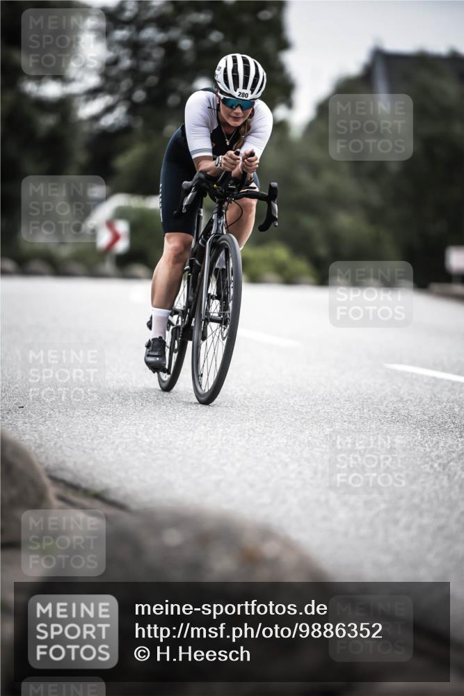 21.06.2026 - 29. Vierlanden-Triathlon H.Heesch http://msf.ph/oto/9886352 21.06.2026 10:40:39 Radfahren 151, 280 meine-sportfotos.de