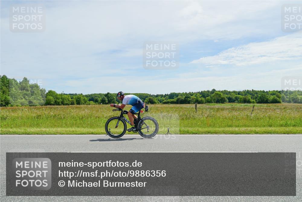 21.06.2026 - Viking Triathlon Michael Burmester http://msf.ph/oto/9886356 21.06.2026 11:48:03 Radfahren 37, 185, 189, 427, 474, 559, 601 meine-sportfotos.de