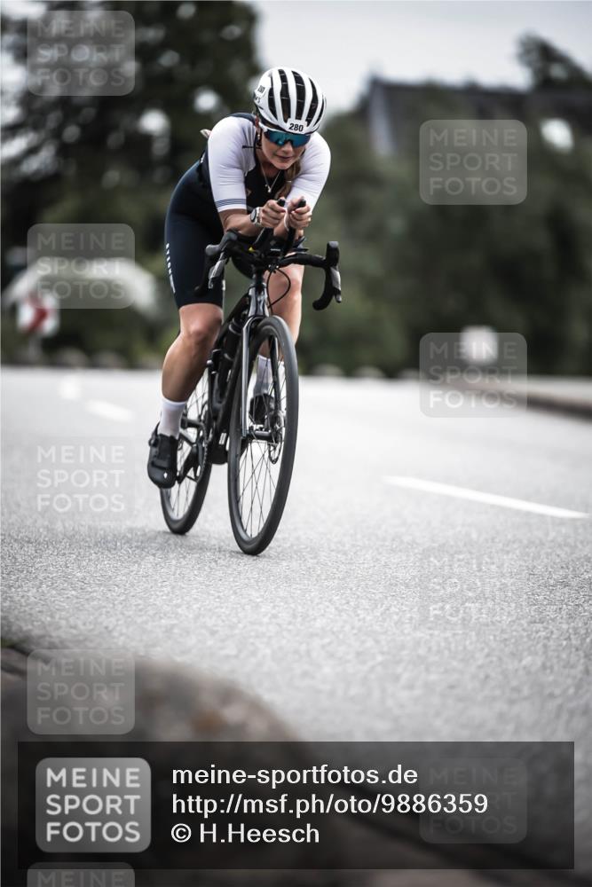 21.06.2026 - 29. Vierlanden-Triathlon H.Heesch http://msf.ph/oto/9886359 21.06.2026 10:40:39 Radfahren 151, 280 meine-sportfotos.de