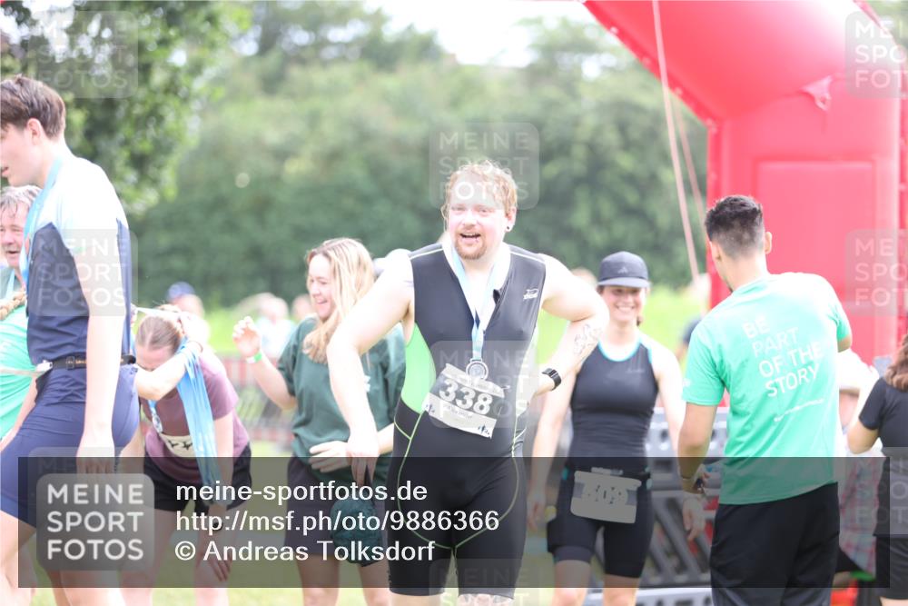 21.06.2026 - 29. Vierlanden-Triathlon Andreas Tolksdorf http://msf.ph/oto/9886366 21.06.2026 11:31:28 Ziel 552, 552 meine-sportfotos.de