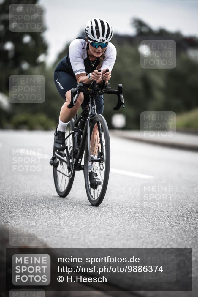 21.06.2026 - 29. Vierlanden-Triathlon H.Heesch http://msf.ph/oto/9886374 21.06.2026 10:40:40 Radfahren 3, 151, 280 meine-sportfotos.de