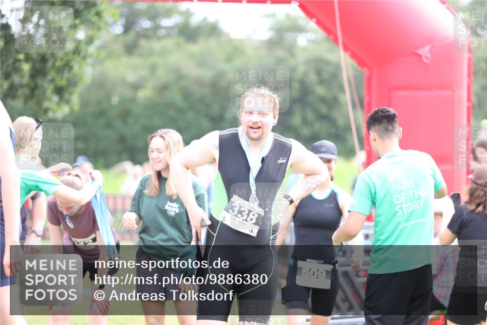 21.06.2026 - 29. Vierlanden-Triathlon Andreas Tolksdorf http://msf.ph/oto/9886380 21.06.2026 11:31:28 Ziel 552, 552 meine-sportfotos.de