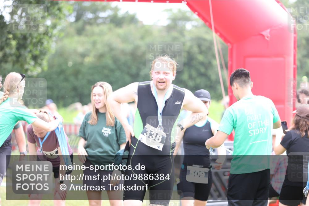 21.06.2026 - 29. Vierlanden-Triathlon Andreas Tolksdorf http://msf.ph/oto/9886384 21.06.2026 11:31:28 Ziel 552, 552 meine-sportfotos.de