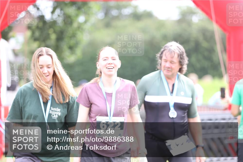 21.06.2026 - 29. Vierlanden-Triathlon Andreas Tolksdorf http://msf.ph/oto/9886388 21.06.2026 11:31:40 Ziel 552, 552 meine-sportfotos.de