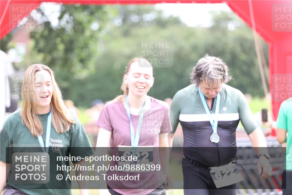 21.06.2026 - 29. Vierlanden-Triathlon Andreas Tolksdorf http://msf.ph/oto/9886399 21.06.2026 11:31:40 Ziel 552, 552 meine-sportfotos.de