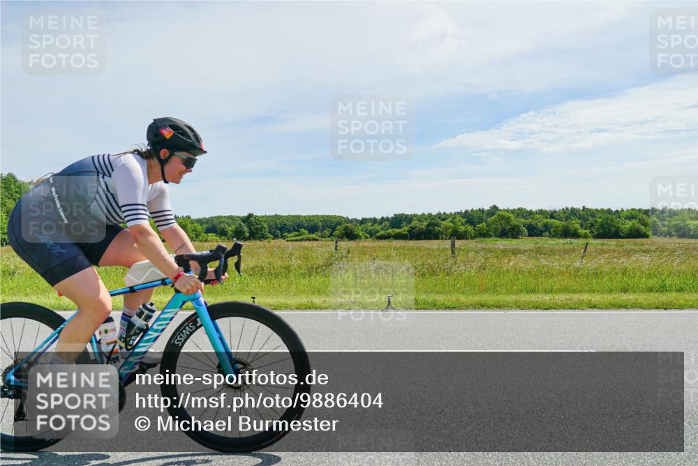 21.06.2026 - Viking Triathlon Michael Burmester http://msf.ph/oto/9886404 21.06.2026 11:48:32 Radfahren 34, 45, 125, 125, 150, 150, 188, 197, 250, 303, 327, 340, 434, 485, 553, 553, 616, 616, 622, 622, 651, 652, 663, 665, 669 meine-sportfotos.de