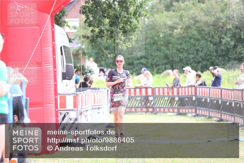21.06.2026 - 29. Vierlanden-Triathlon Andreas Tolksdorf http://msf.ph/oto/9886405 21.06.2026 11:31:53 Ziel 604, 604 meine-sportfotos.de