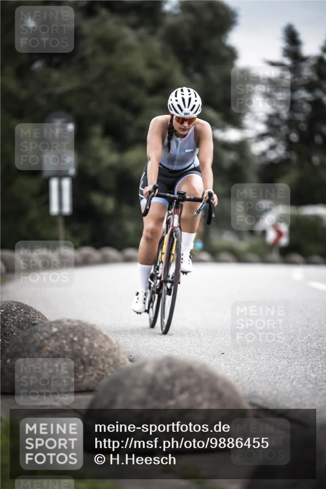 21.06.2026 - 29. Vierlanden-Triathlon H.Heesch http://msf.ph/oto/9886455 21.06.2026 10:40:59 Radfahren 39, 231, 265, 301 meine-sportfotos.de