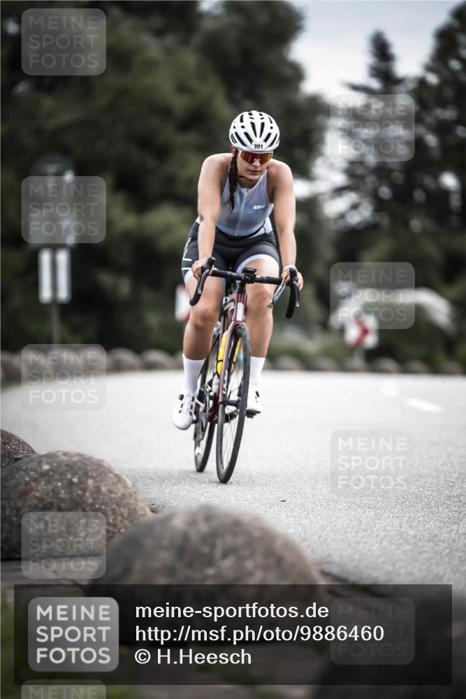 21.06.2026 - 29. Vierlanden-Triathlon H.Heesch http://msf.ph/oto/9886460 21.06.2026 10:40:59 Radfahren 39, 231, 265, 301 meine-sportfotos.de