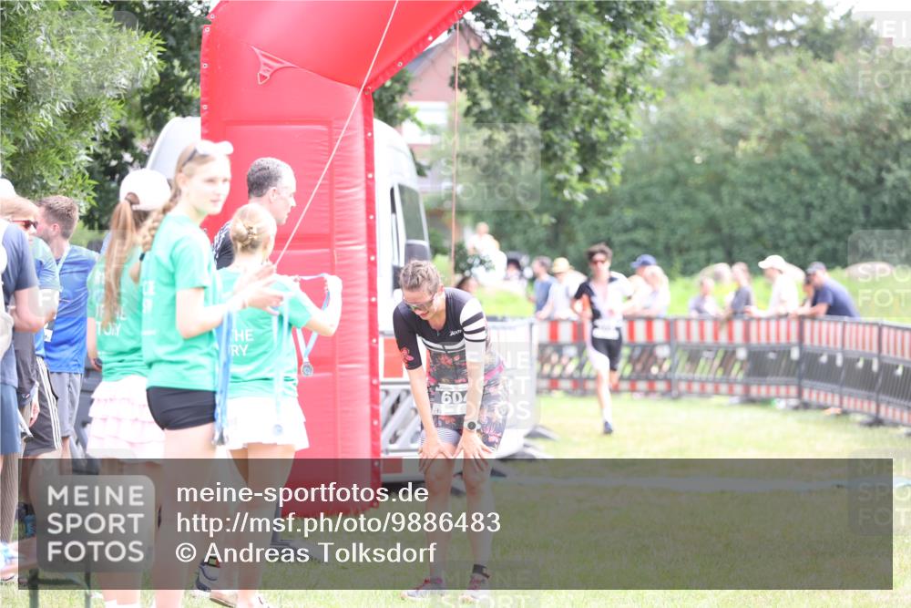 21.06.2026 - 29. Vierlanden-Triathlon Andreas Tolksdorf http://msf.ph/oto/9886483 21.06.2026 11:31:58 Ziel 604, 604 meine-sportfotos.de