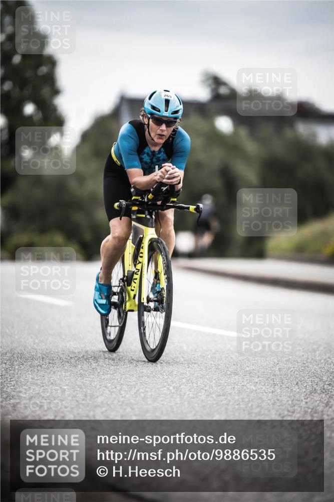21.06.2026 - 29. Vierlanden-Triathlon H.Heesch http://msf.ph/oto/9886535 21.06.2026 10:41:03 Radfahren 265, 301 meine-sportfotos.de