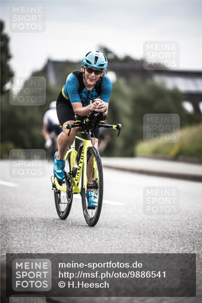 21.06.2026 - 29. Vierlanden-Triathlon H.Heesch http://msf.ph/oto/9886541 21.06.2026 10:41:03 Radfahren 265, 301 meine-sportfotos.de