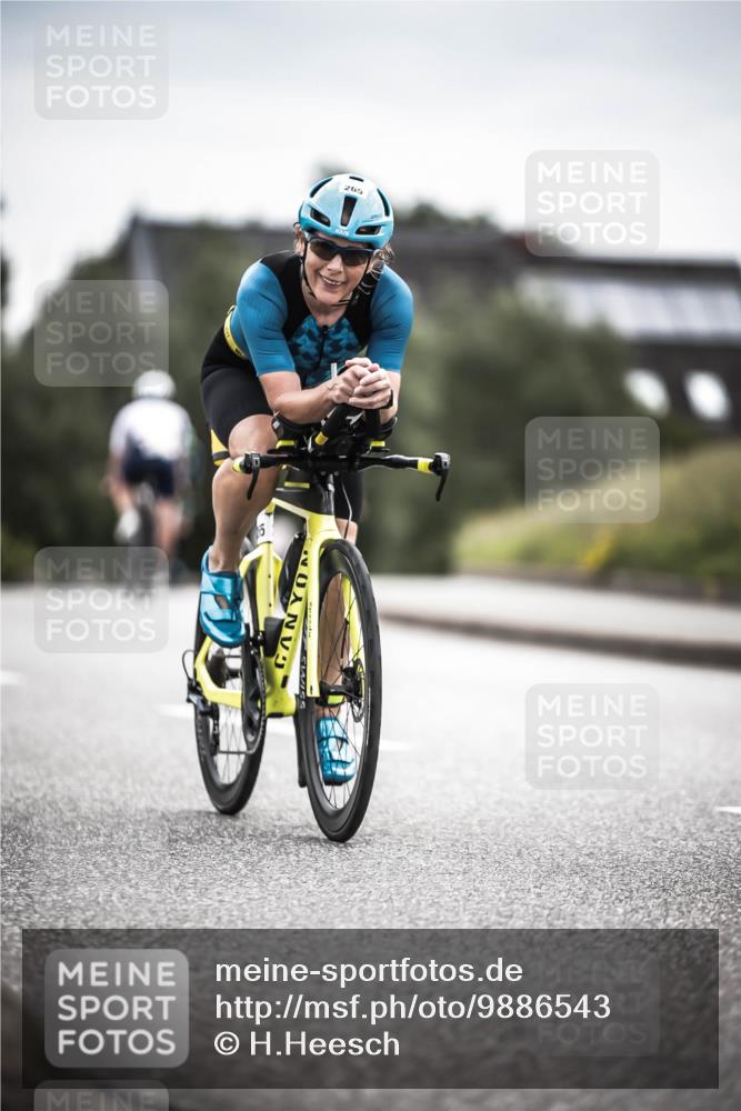 21.06.2026 - 29. Vierlanden-Triathlon H.Heesch http://msf.ph/oto/9886543 21.06.2026 10:41:03 Radfahren 265, 301 meine-sportfotos.de