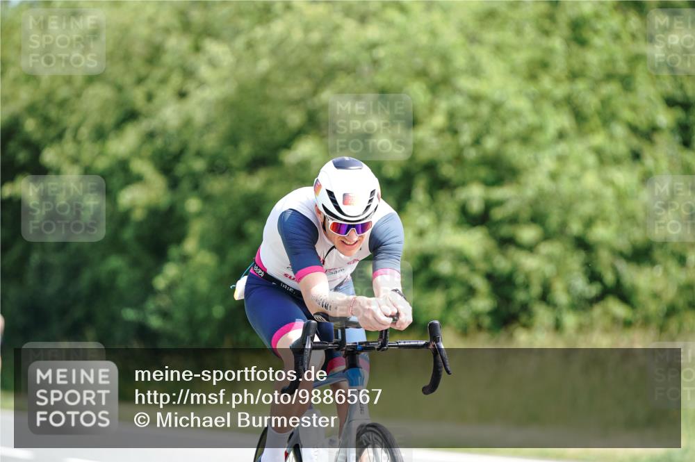 21.06.2026 - Viking Triathlon Michael Burmester http://msf.ph/oto/9886567 21.06.2026 11:27:18 Radfahren 44, 63, 74, 87, 94, 111, 154, 162, 163, 166, 227, 266, 275, 411, 417, 484, 522, 567, 649, 651, 665, 668 meine-sportfotos.de