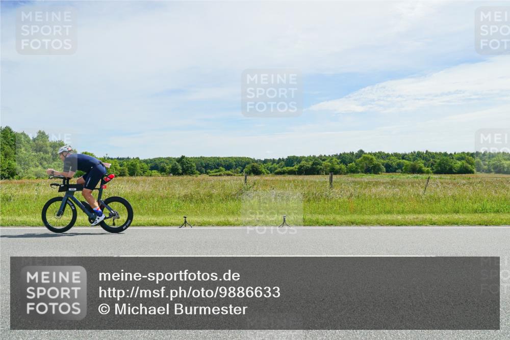 21.06.2026 - Viking Triathlon Michael Burmester http://msf.ph/oto/9886633 21.06.2026 11:50:33 Radfahren 33, 76, 92, 107, 151, 174, 229, 297, 351, 376, 385, 414, 422, 512, 557, 574, 618, 641, 641 meine-sportfotos.de