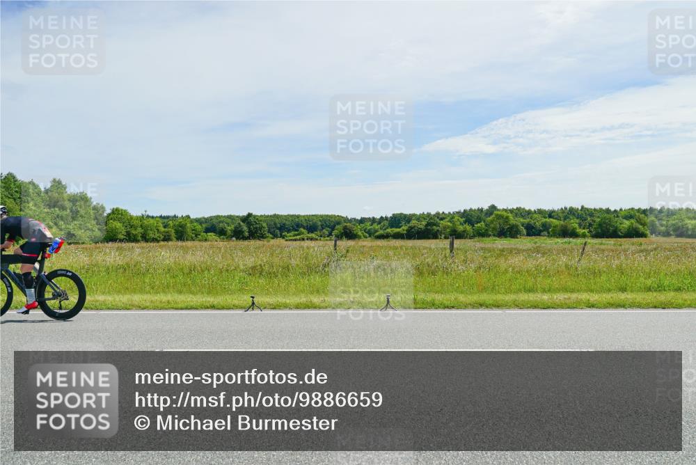 21.06.2026 - Viking Triathlon Michael Burmester http://msf.ph/oto/9886659 21.06.2026 11:50:37 Radfahren 33, 88, 92, 107, 151, 174, 229, 351, 376, 385, 414, 422, 512, 557, 574, 618, 641, 641 meine-sportfotos.de