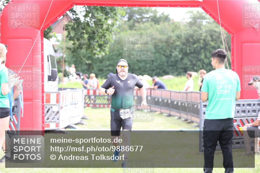 21.06.2026 - 29. Vierlanden-Triathlon Andreas Tolksdorf http://msf.ph/oto/9886677 21.06.2026 11:32:24 Ziel 403, 403 meine-sportfotos.de