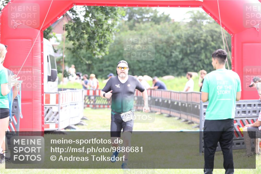 21.06.2026 - 29. Vierlanden-Triathlon Andreas Tolksdorf http://msf.ph/oto/9886681 21.06.2026 11:32:25 Ziel 304, 403, 304, 403 meine-sportfotos.de