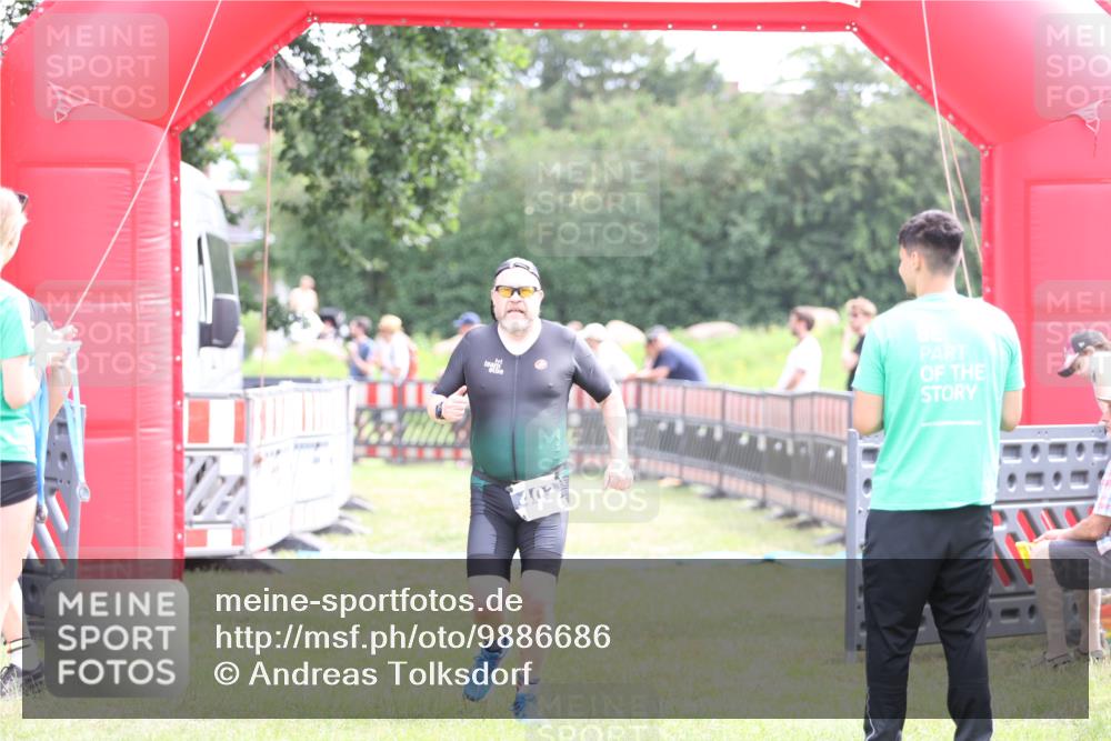 21.06.2026 - 29. Vierlanden-Triathlon Andreas Tolksdorf http://msf.ph/oto/9886686 21.06.2026 11:32:25 Ziel 304, 403, 304, 403 meine-sportfotos.de