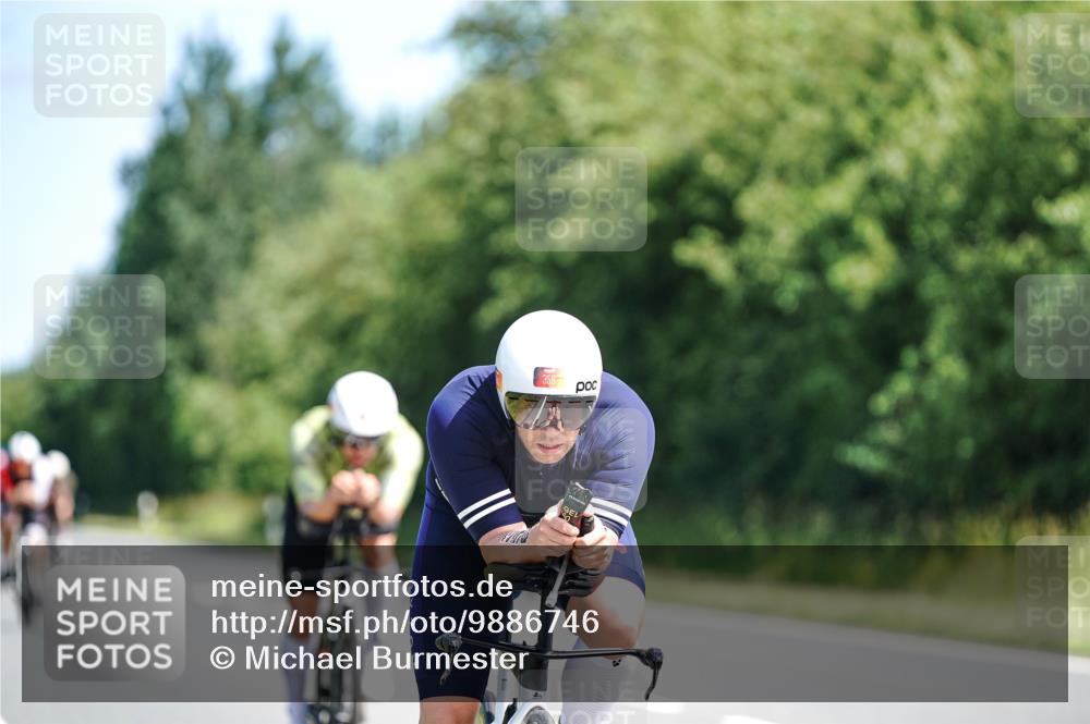 21.06.2026 - Viking Triathlon Michael Burmester http://msf.ph/oto/9886746 21.06.2026 11:29:57 Radfahren 27, 34, 45, 125, 127, 150, 167, 188, 220, 300, 327, 333, 340, 356, 464, 519, 601, 610, 615, 646, 656, 663 meine-sportfotos.de