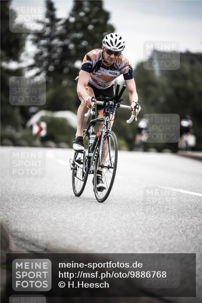 21.06.2026 - 29. Vierlanden-Triathlon H.Heesch http://msf.ph/oto/9886768 21.06.2026 10:42:26 Radfahren 5, 75, 147, 449 meine-sportfotos.de
