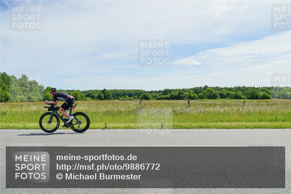 21.06.2026 - Viking Triathlon Michael Burmester http://msf.ph/oto/9886772 21.06.2026 11:52:15 Radfahren 61, 77, 80, 141, 410, 423, 520, 550, 636, 660 meine-sportfotos.de